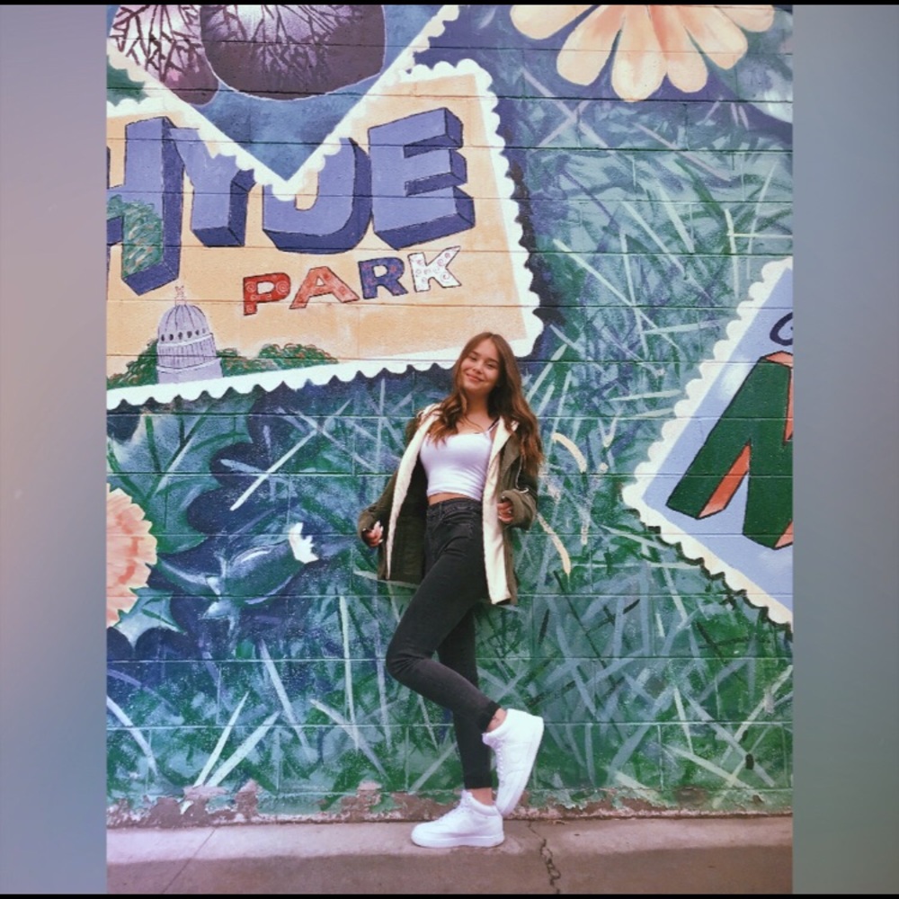 Meet your Posher, Jenna